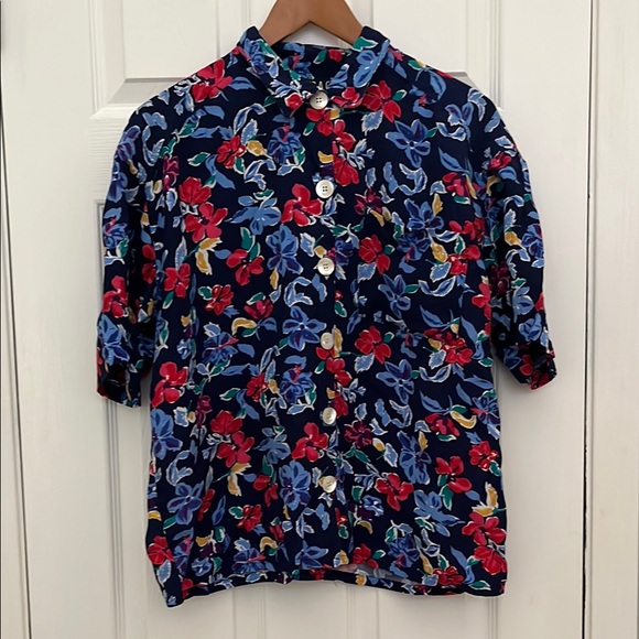 Rampage Tops - Vintage Floral Button-Up Shirt Size L